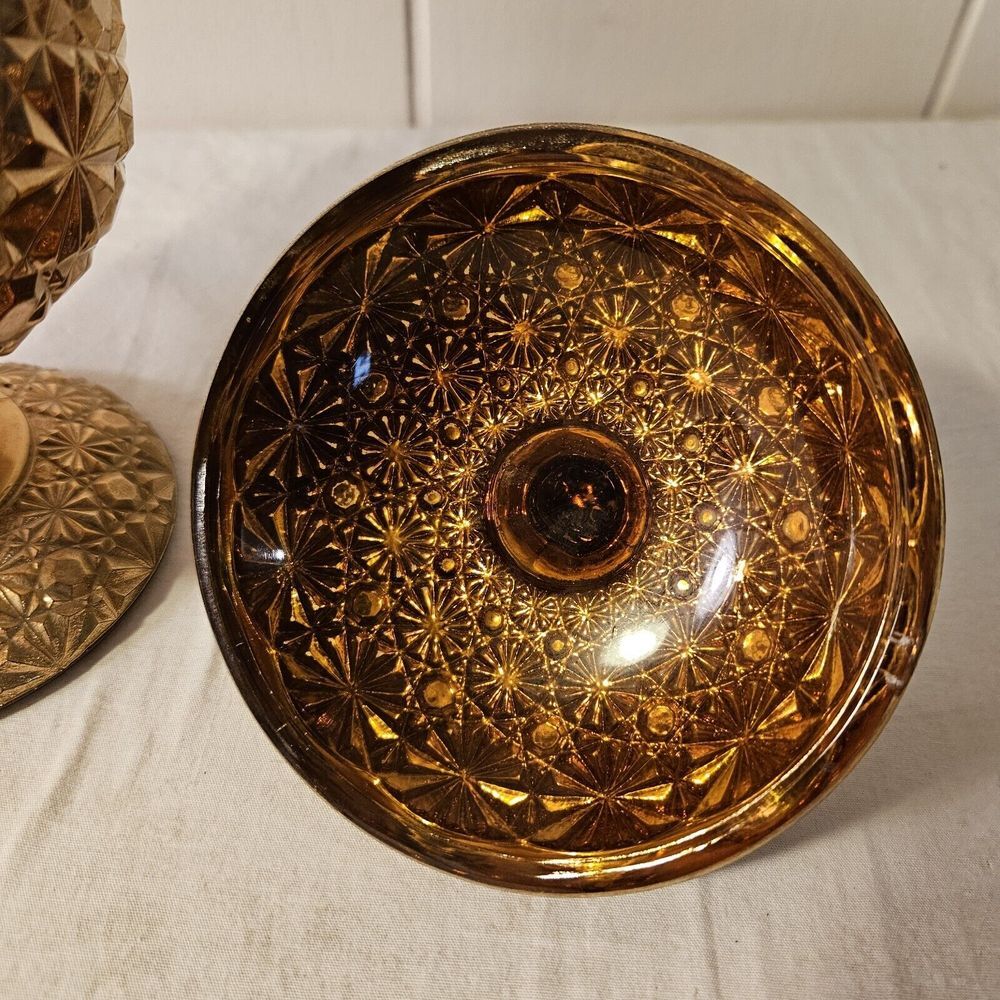 LE Smith Daisy & Button Amber Gold Compote - Ruffled Edges W/Lid - Picture 10 of 10